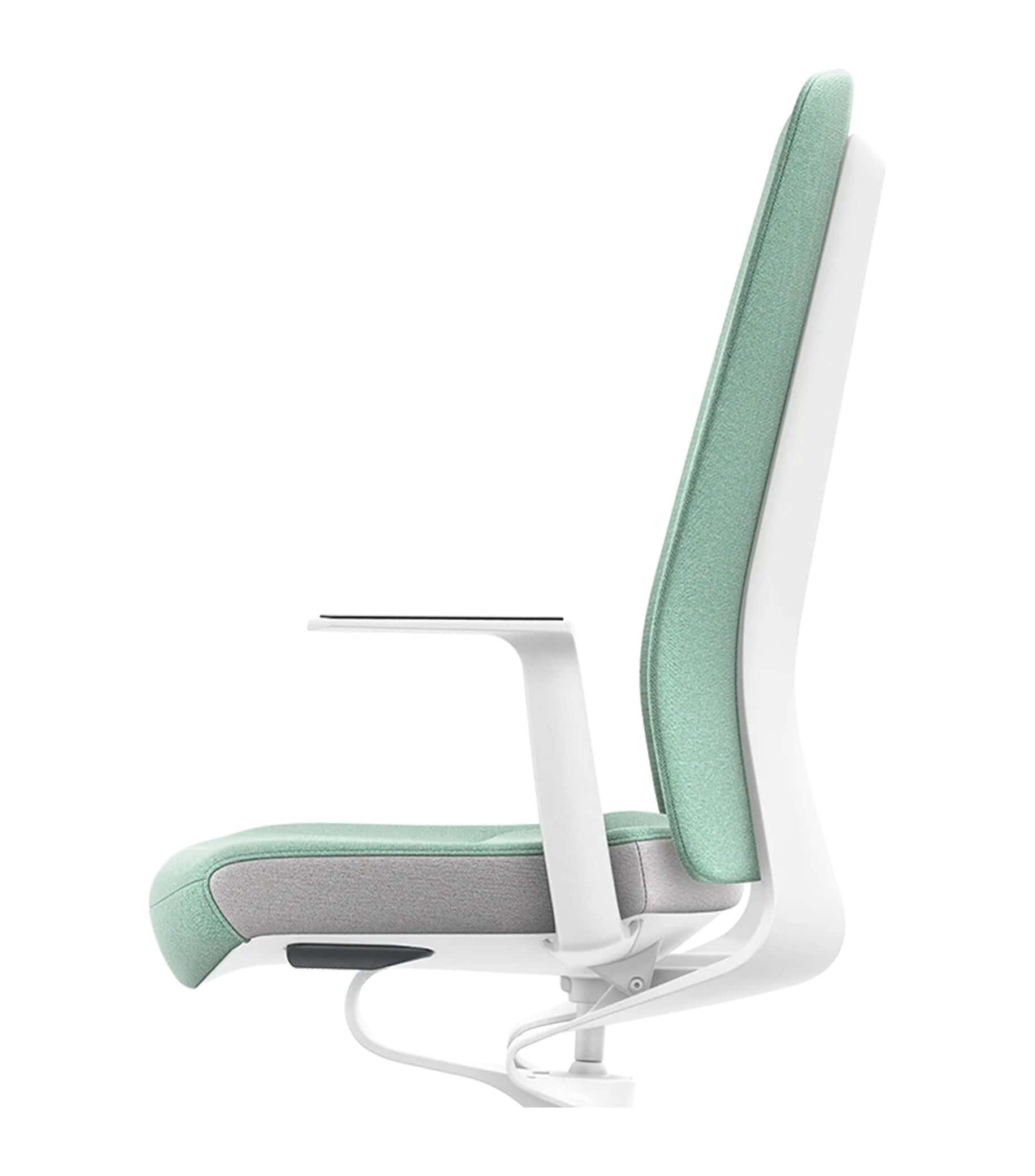 White ergonomic chair with padded backrest featuring Smart-Spring technology for active sitting and movement adaptation.