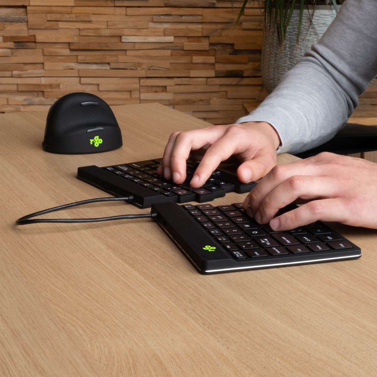 Ergo-R Black, delat minitangentbord - Bluetooth