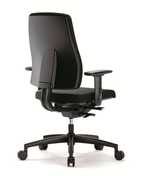 Black Mål 322G office chair showcasing ergonomic design and customizable features for enhanced workplace comfort.