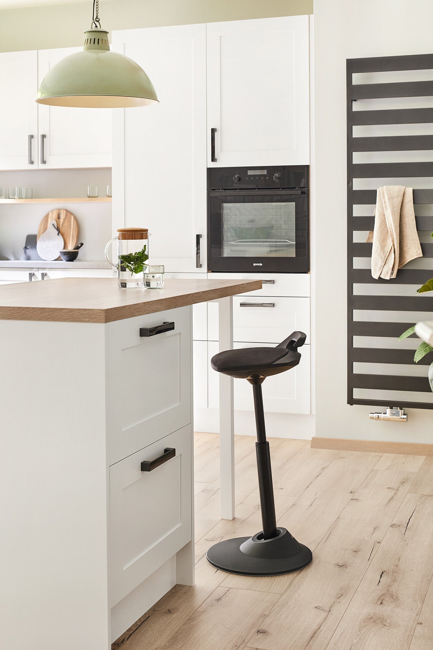 Muvman aktiivituoli, harmaa mikrokuitukangas